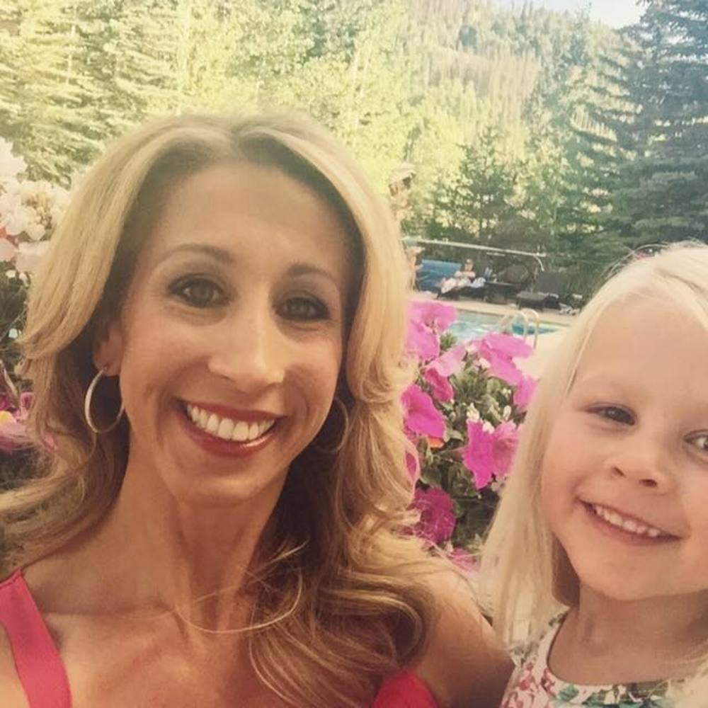 Meet your Posher, Corrie